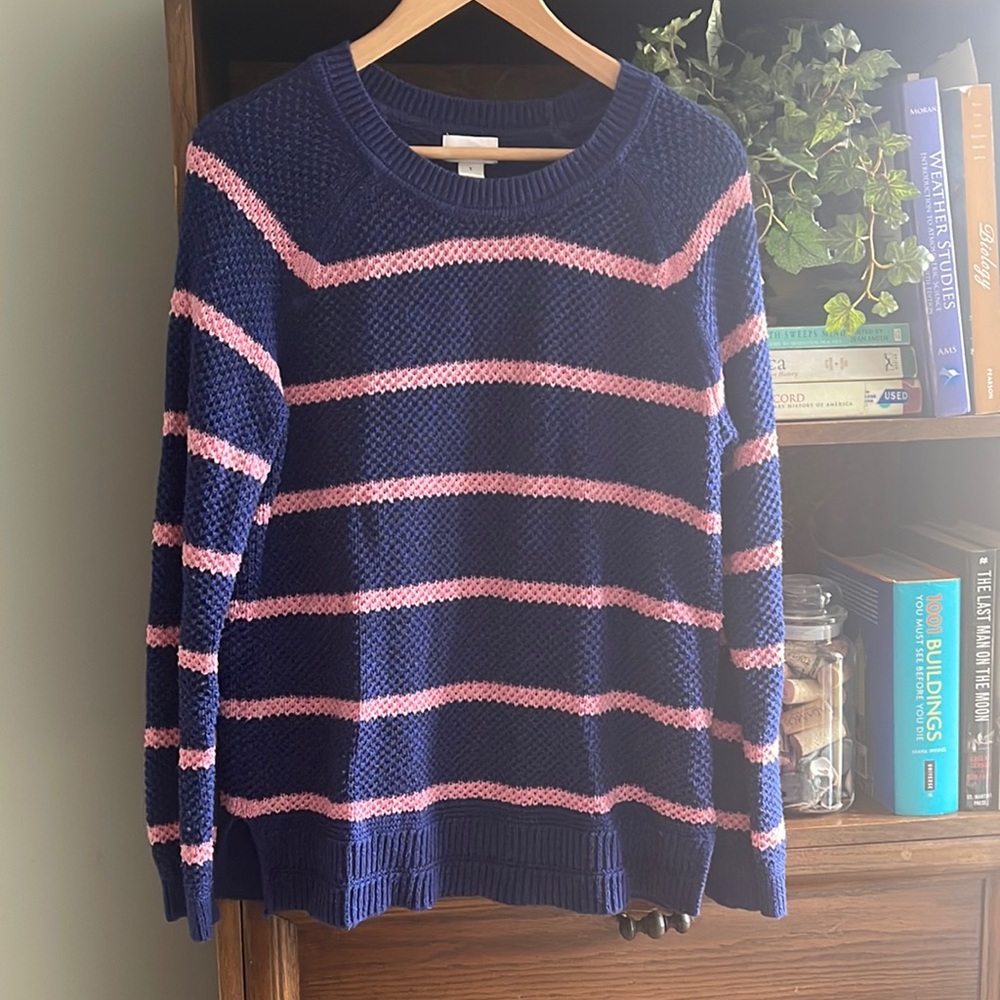Old Navy sweater size Large